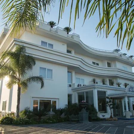 Hotel The Queen-2