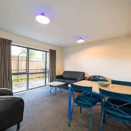 Annabelle Court Motel-2