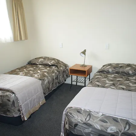 Bks Egmont Motor Lodge-3