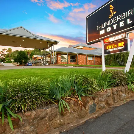 Thunderbird Motel Yass-3