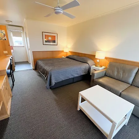 Summerhill Motor Inn (Adults Only)-2
