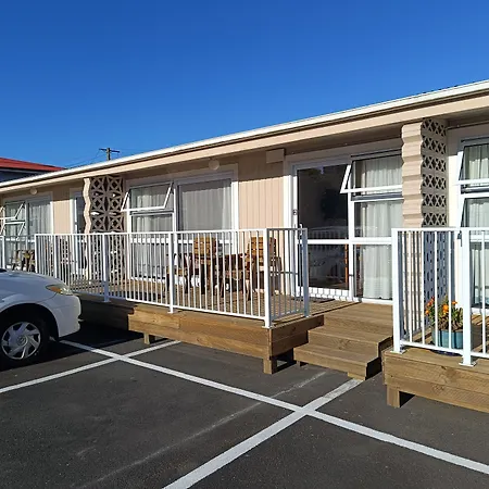 Bayfield Motel And Apartment-2