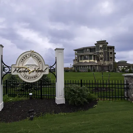 1000 Islands Harbor Hotel-2