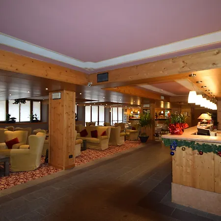 Hotel Piandineve-2
