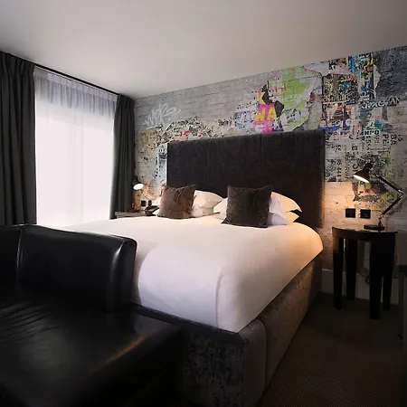 Malmaison Reading-3