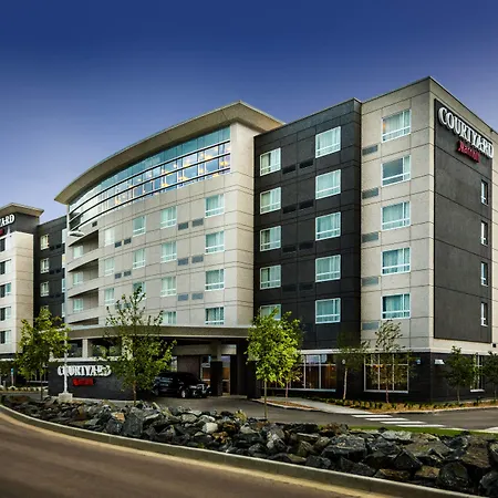Courtyard By Marriott Winnipeg Airport-3