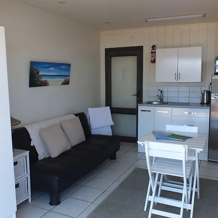 Le Chalet Waiheke Apartments-3