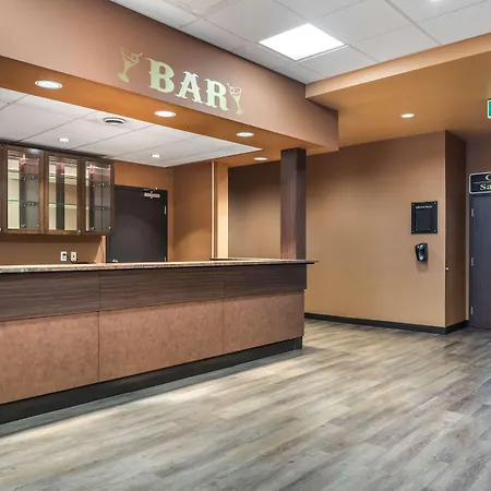 Best Western Plus, Bathurst Hotel & Suites-2