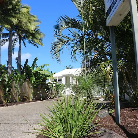 Noosa River Palms-3