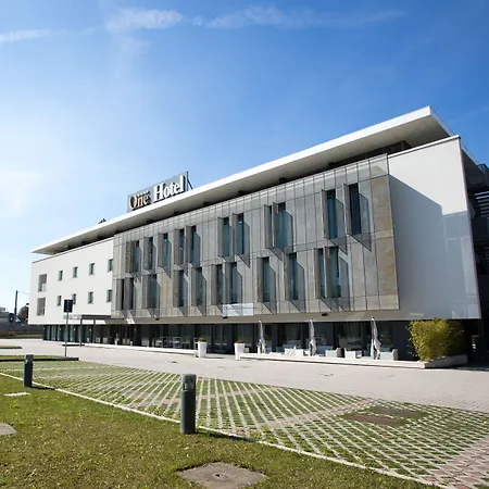 One Hotel&Restaurant-3