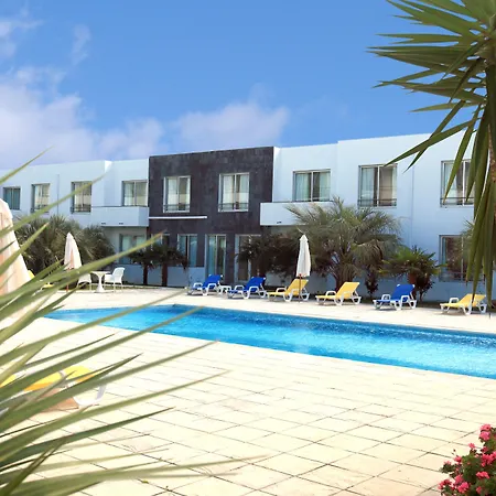 Hotel Vale Do Navio-2