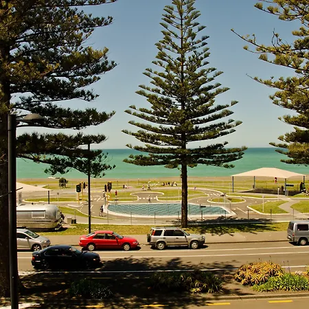 Beachfront Motel-2