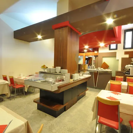 Planet Hotel-3