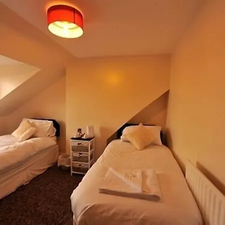 Gail'S Guest House-3
