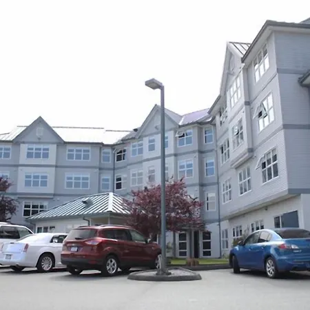 Quarterdeck Inn Port Hardy-3