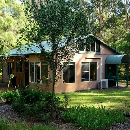 Harmony Forest Cottages & Lake Side Lodge-3