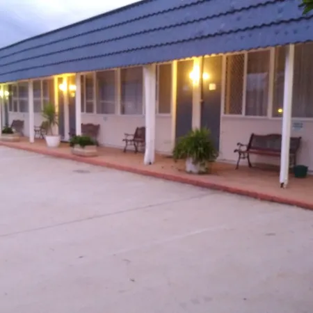 City Park Motel And Apartments-3