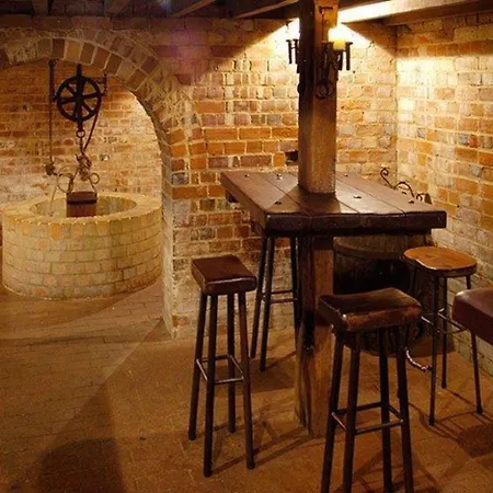 Rose & Crown Hotel-2