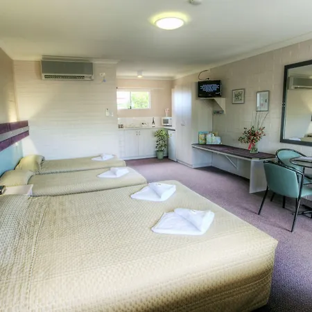 The Vines Motel & Cottages-2