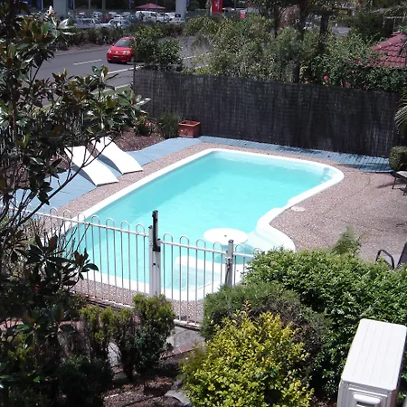 Avaleen Lodge Motor Inn-3