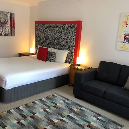 Avaleen Lodge Motor Inn-2