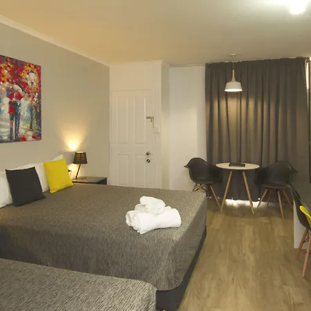 Glenmore Palms Motel-2