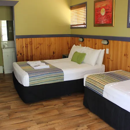 Aussie Outback Oasis Holiday Park-3