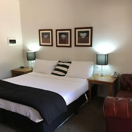 Norwood House Motel & Receptions-3