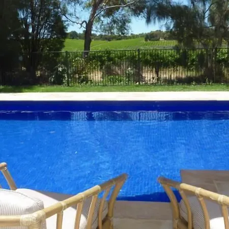 Amande Bed And Breakfast-3