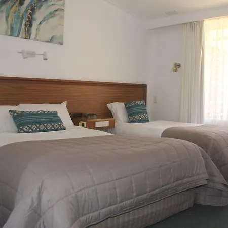 New England Motor Lodge-3