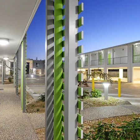 Mackay Oceanside Central Hotel Official-2