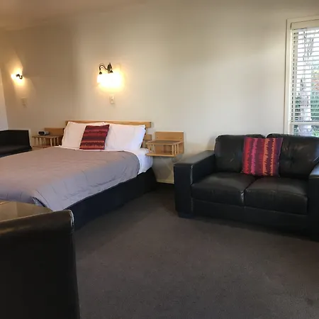 Pacific Harbour Motor Inn-2