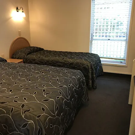 Pacific Harbour Motor Inn-3