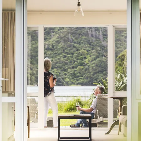 Furneaux Lodge-2
