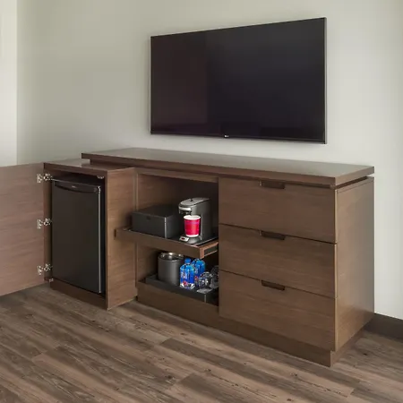 Buffalo Marriott At Lecom Harborcenter-3