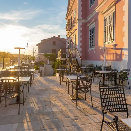 B&B Heritage Villa Apolon-3