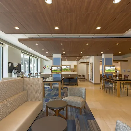 Holiday Inn Express & Suites Pittsburgh North Shore By Ihg-2