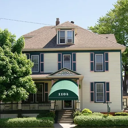 Ye Olde Walkerville Bed & Breakfast-3