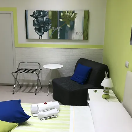 Vatican City Holidays Guesthouse-2