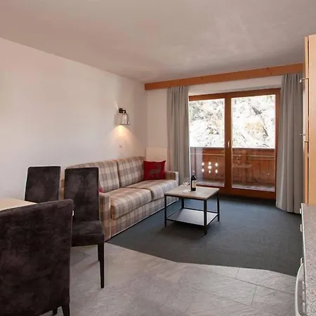 Gurglhof Apartmenthaus-3