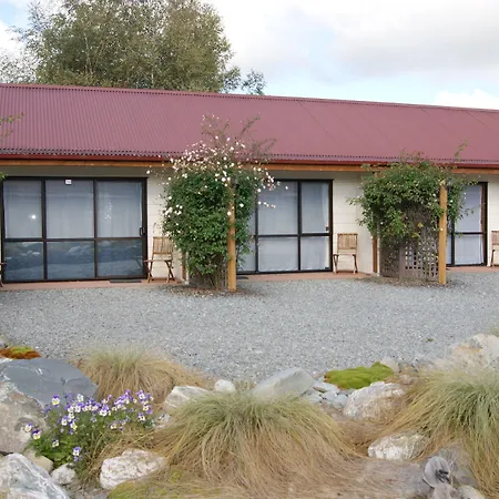 Pinewood Motels-3