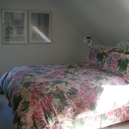 Fairmont House Bed & Breakfast-3