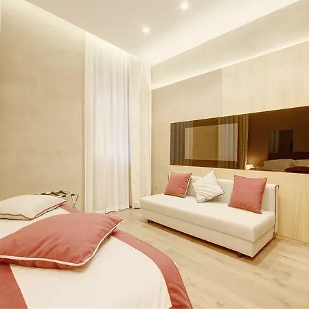 Sun Suite Luxury Pantheon-3