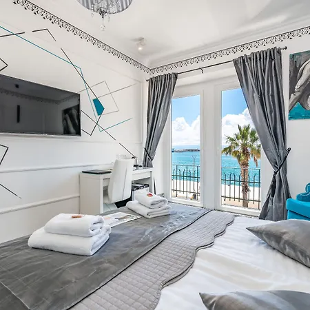 Galeria Valeria Seaside Downtown - Mag Quaint & Elegant Boutique Hotels-3