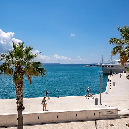 Galeria Valeria Seaside Downtown - Mag Quaint & Elegant Boutique Hotels-2