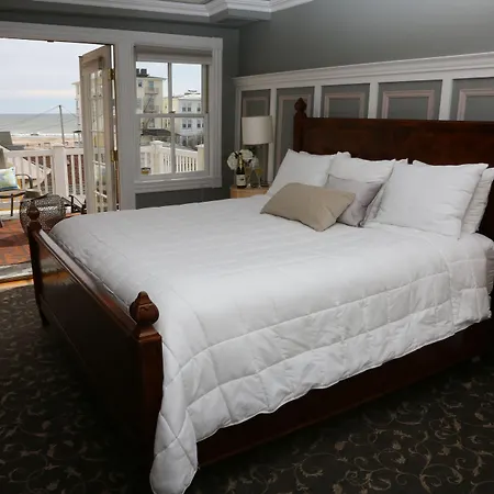 The Ocean Plaza Hotel-3