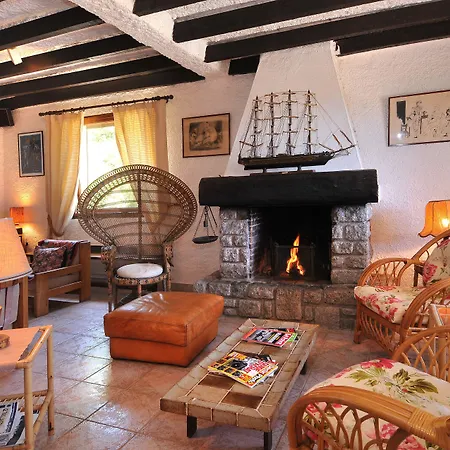 Domaine De Saint Pierre-3
