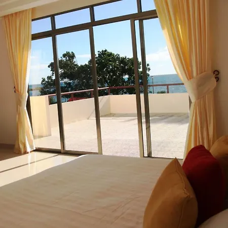Emerald Hotel & Restaurant-3