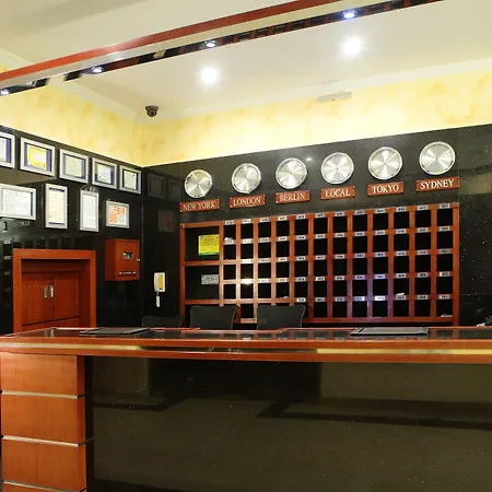 Queens Hotel Angeles City-2