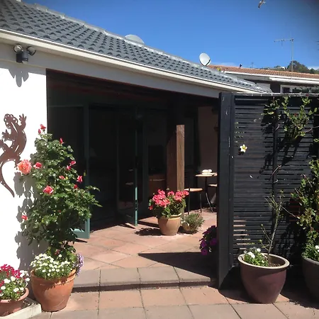 Cave Rock Guest House-3